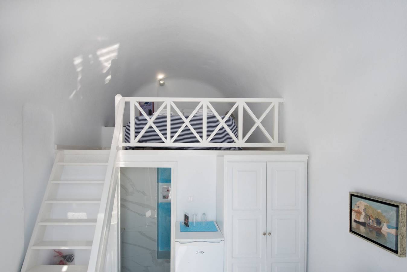 Superior Double Volcano View in Imerovigli, Santorini