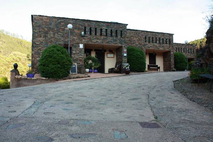 Casa rural para 4 personas, con Balcón y Terraza además de Jardín y Vistas en Extremadura - 3