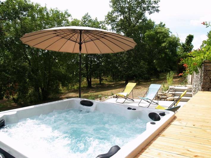 Location de vacances pour 14 personnes, avec piscine ainsi que jacuzzi et jardin à Lalbenque - 4