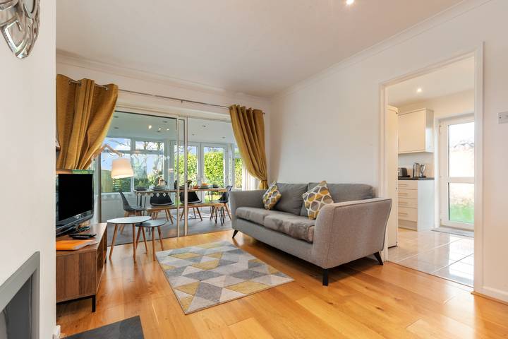 Ty Gwyn - Parking, Dog Friendly in Saundersfoot, Pembrokeshire