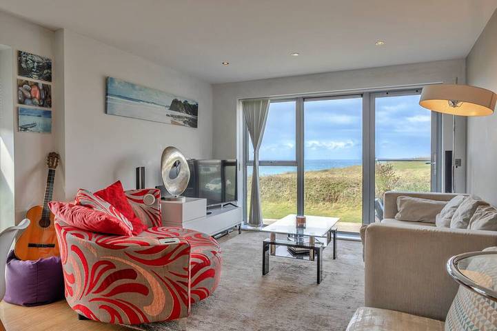 Glamping for 4 people, with garden in Newquay