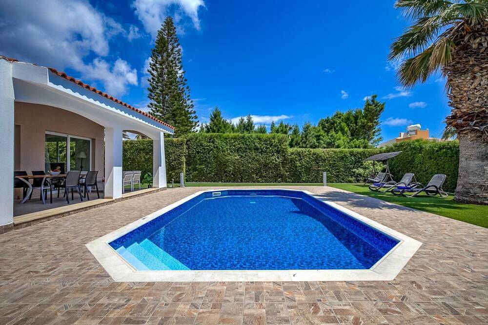 Casa vacanza a Peyia a partire da 263€ a notte