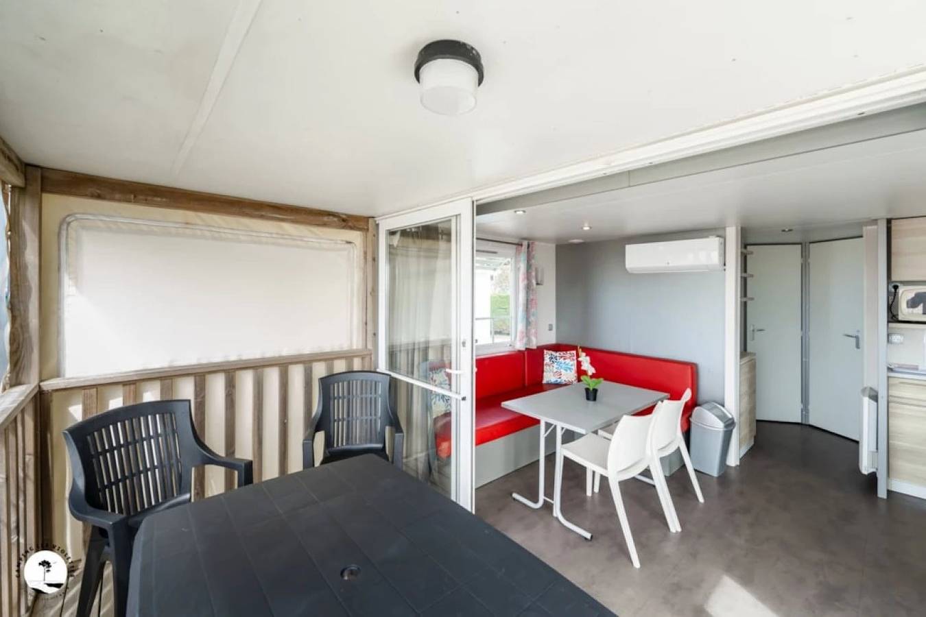Zecamping 4* animé 2km plage parc aquatique locatif 24m2 in L'Aiguillon-la-Presqu'île, Vendée