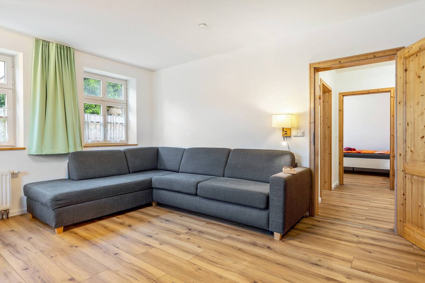 Ganze Wohnung, Apartment 'Ferienwohnung Zeitlos Wriezen 1 mit privater Terrasse, Garten & Wlan in Wriezen, Märkische Schweiz-Oderland