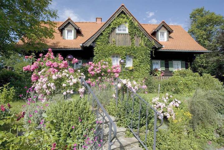 Ferienwohnung für 5 Personen, mit Sauna und Garten sowie Ausblick, mit Haustier