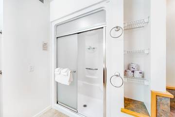 Vacation Apartment for 8 Guests in Smugglers' Notch, Vermont, Picture 2