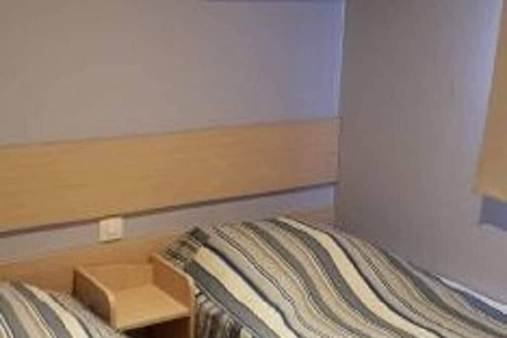 Camping pour 6 Personnes dans La Garde-Freinet, Région de Draguignan