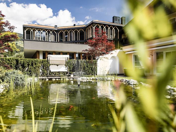 Hotel für 4 Personen, mit Whirlpool und Garten in Sterzing