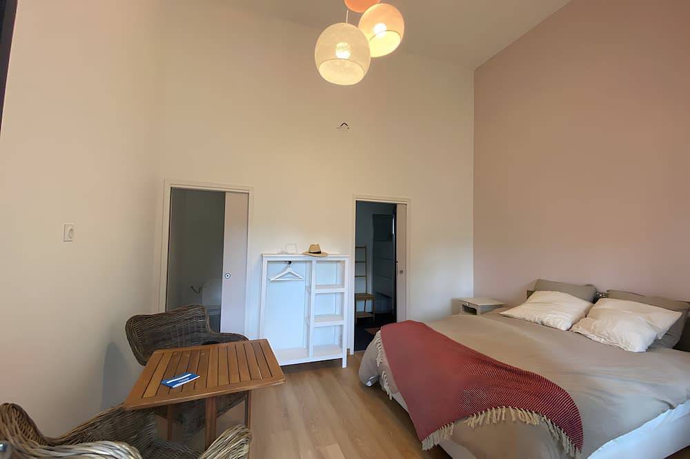 Chambre d’hôtes « Chambre 3 Côté Golfe » avec terrasse privée, jardin commun et Wi-Fi in Arzon, Côte des Mégalithes
