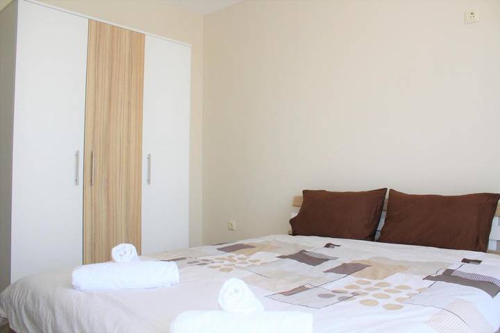 Ferienwohnung für 20 Personen, mit Ausblick und Terrasse in Sonnenstrand - 4