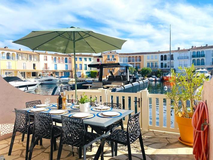 Villa pour 8 personnes, avec Balcon et Terrasse ainsi que Bassin pour enfant et Vue dans Port Grimaud
