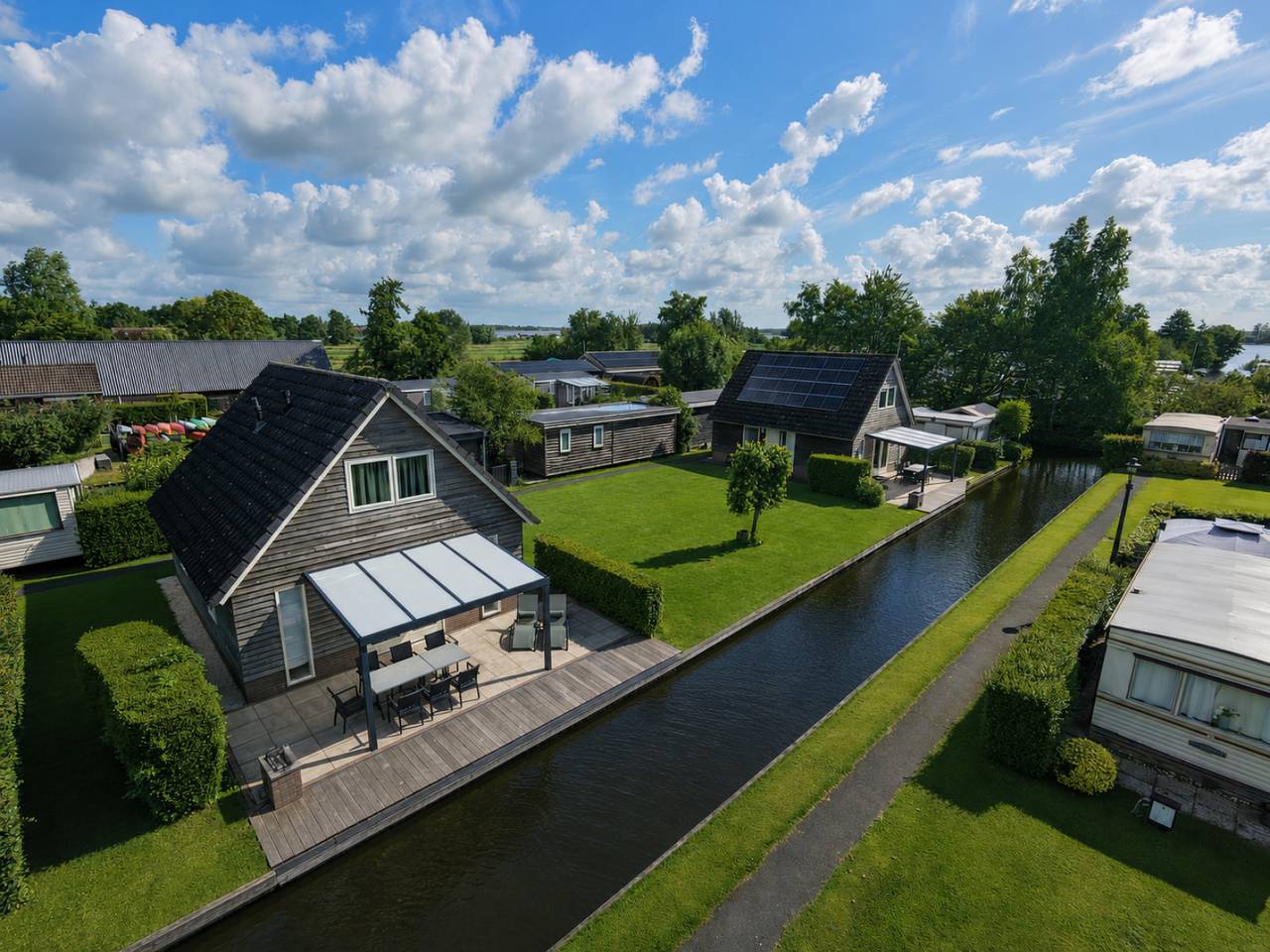 6-Personen-Ferienhaus am Wasser inmitten des alten Zentrums von Giethoorn in Giethoorn, Nationalpark Weerribben-Wieden