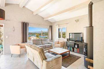 Location De Vacances pour 12 Personnes dans Le Pradet, Région de Toulon, Photo 1