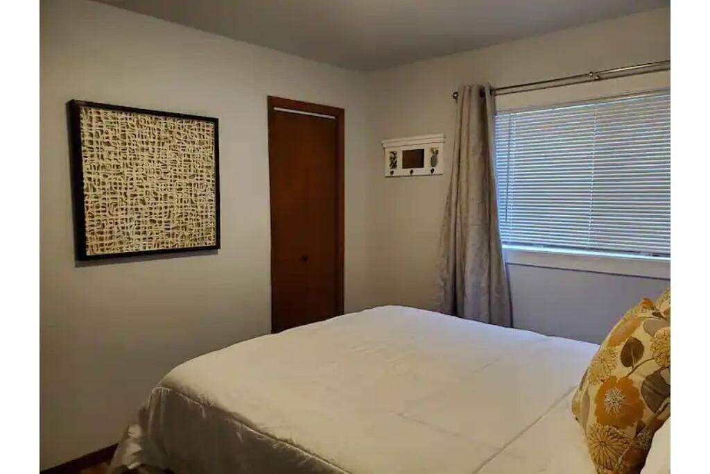 Ganze Wohnung, Clean Ground Level Apt/Queen Bed/Free Parking & Laundry/Close to Downtown in Fargo, North Dakota