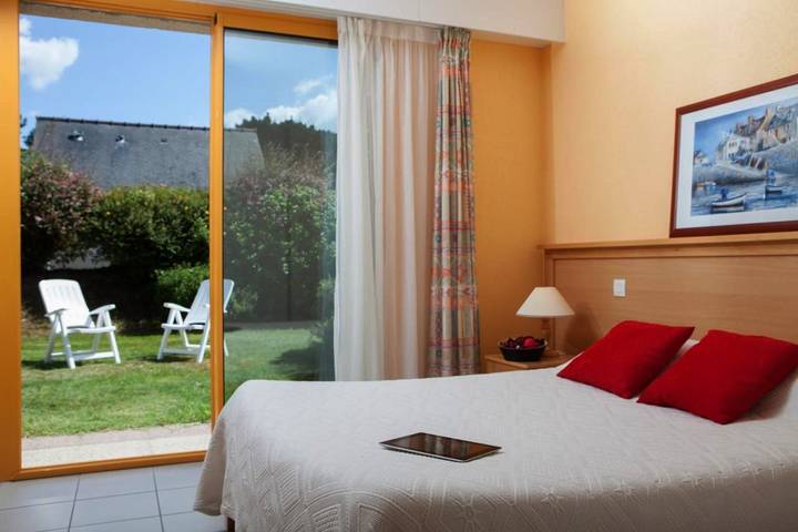 Parc de vacances pour 2 personnes, avec jardin et terrasse, animaux acceptés en Bretagne - 4