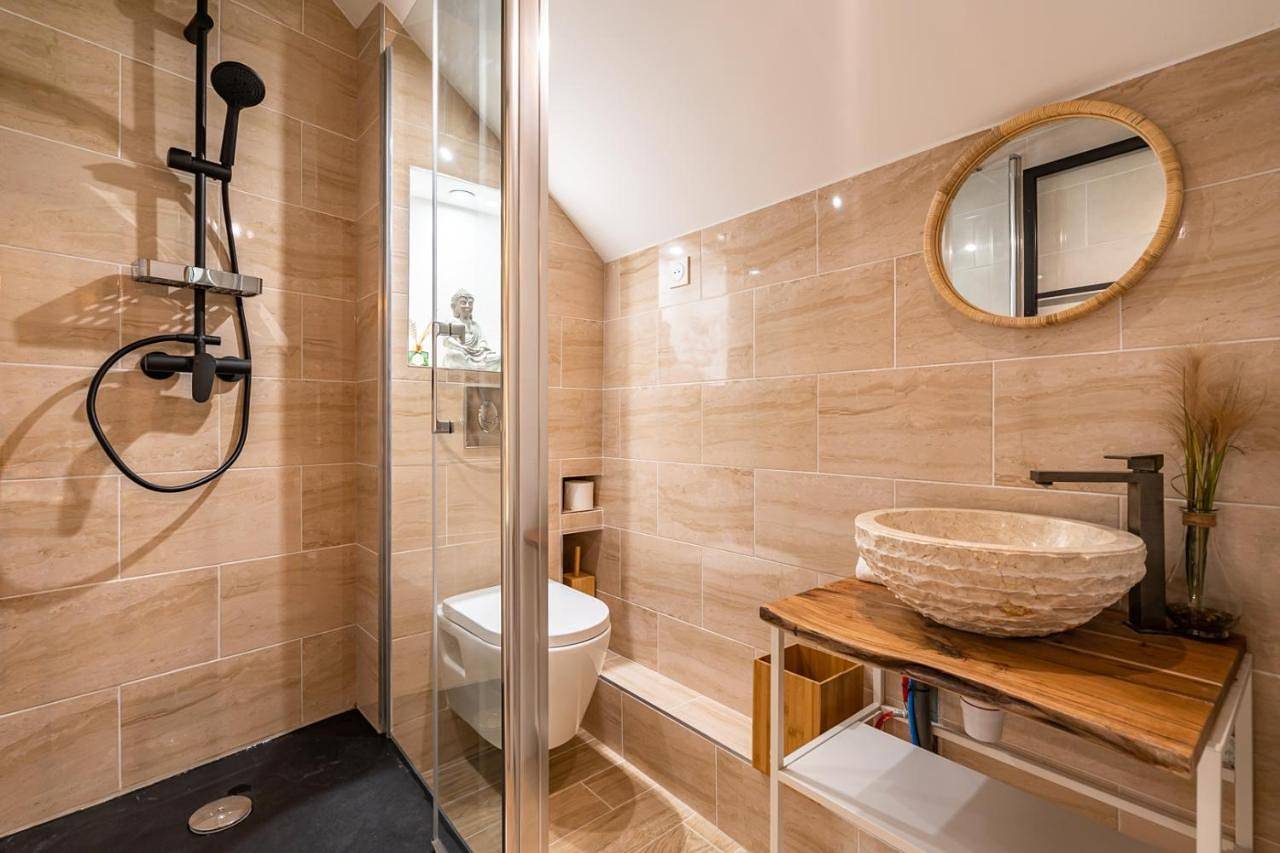 Appartement entier, Bali Room / Magnifique studio évasion Jaccuzi in Montgeron, Essonne