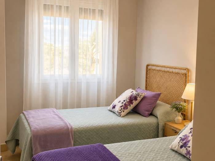 Ferienwohnung für 6 Personen, mit Balkon/Terrasse und Garten sowie Pool in Los Alcázares - 4