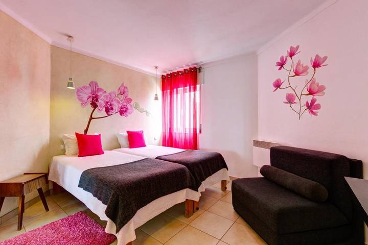 Location de vacances pour 6 personnes, avec jardin et piscine ainsi que jacuzzi et sauna, animaux acceptés à Vila Nova de Milfontes - 4