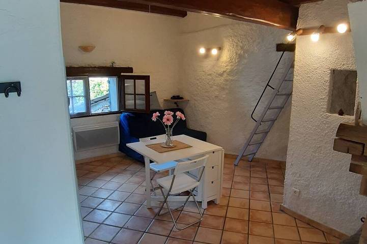 Gîte pour 6 personnes, animaux acceptés à Mallefougasse-Augès