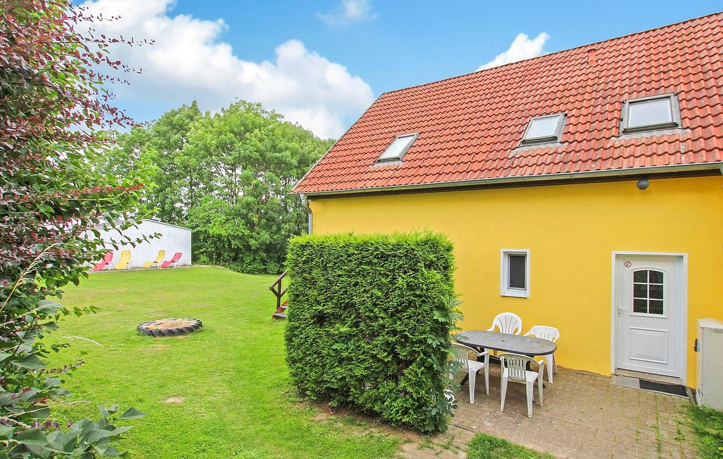 Ganze Ferienwohnung, Rückzugsort am Strand mit Garten, Terrasse und Parkplatz in Walow, Mecklenburgische Seenplatte