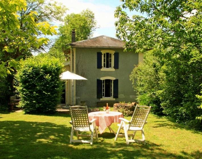 Gîte pour 4 personnes, avec jardin et terrasse dans Chaillac-sur-Vienne