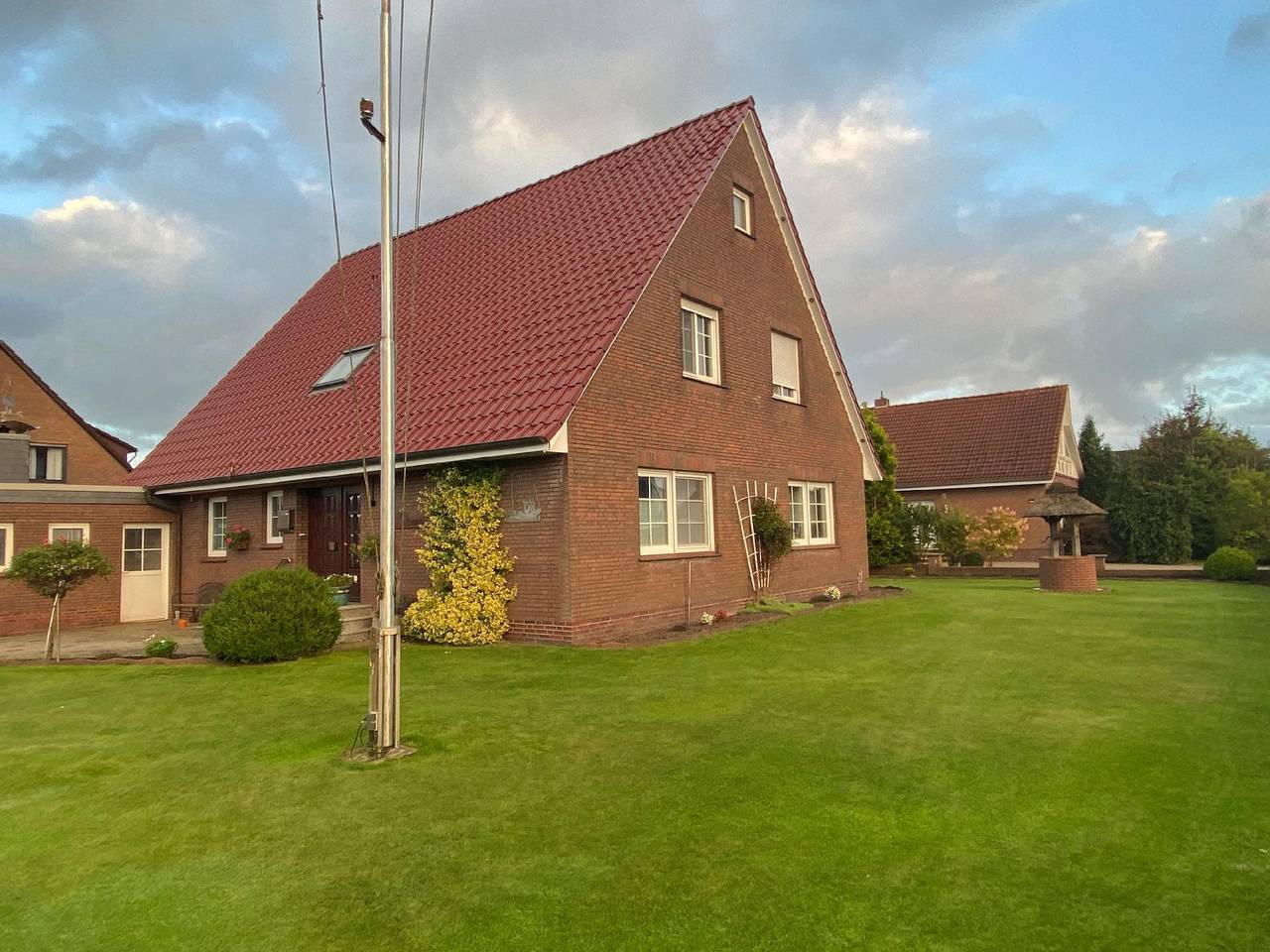 Ganze Ferienwohnung, Geräumige Ferienwohnung mit Garten und Grill in Berumbur, Norden und Umgebung