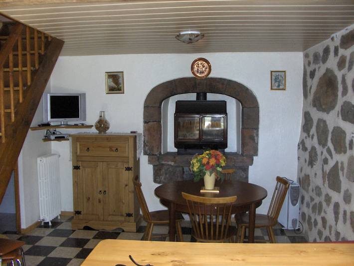 Gîte pour 4 personnes, avec jardin et terrasse à Mandailles-Saint-Julien - 4