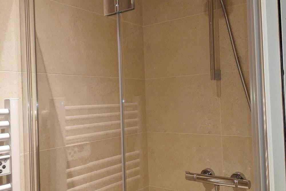 Apartamento entero, ★★★ Delarnor - T2 Bright Downtown Voltaire bedroom courtyard ★★★ in San Quintín (Aisne), Aisne