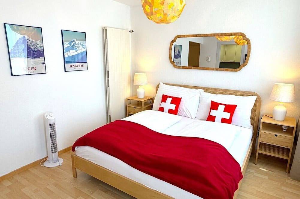 Apartamento entero, Swisshut Modern 5min Interlaken West Station in Interlaken, Lago de Thun