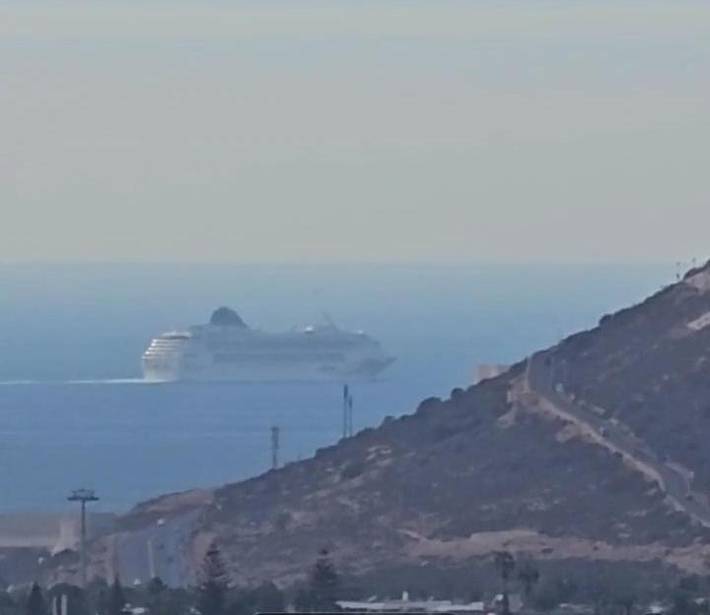 Location de vacances pour 7 personnes, avec vue ainsi que piscine et balcon à Agadir