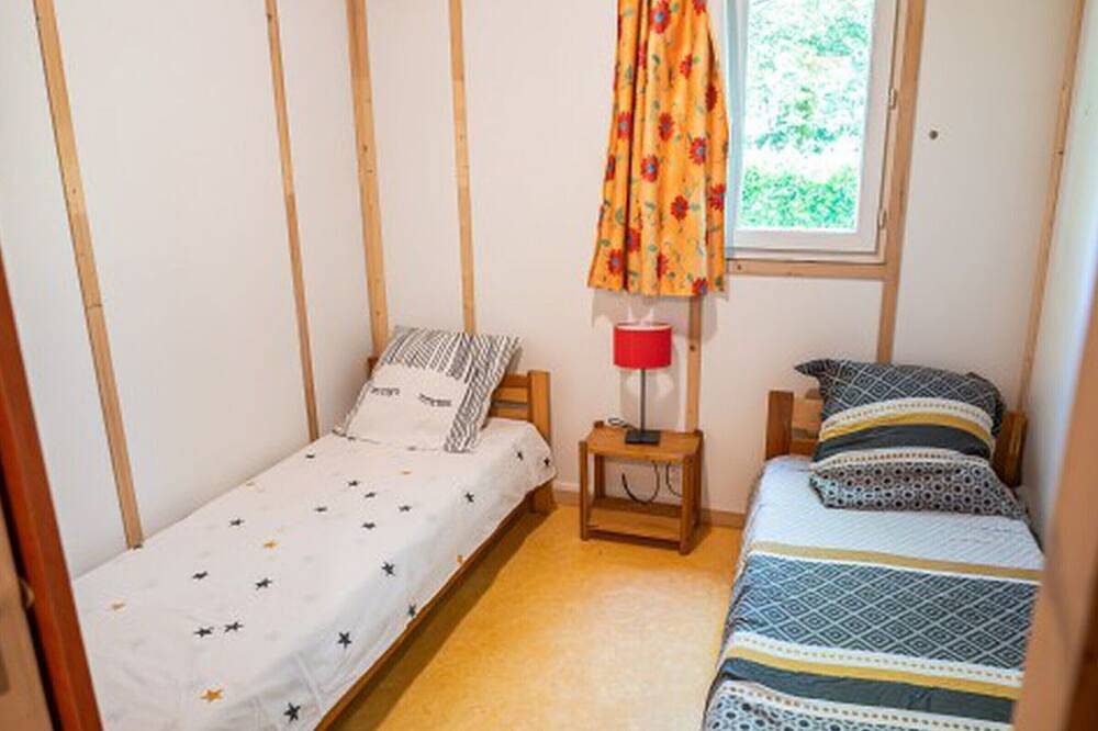 Charming chalet with Ac - 4 guests in Marvejols, Mende region