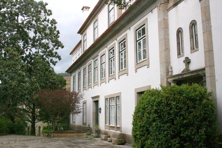 Location de vacances pour 2 personnes, avec piscine ainsi que jardin et terrasse dans Santa Marinha do Zêzere - 3