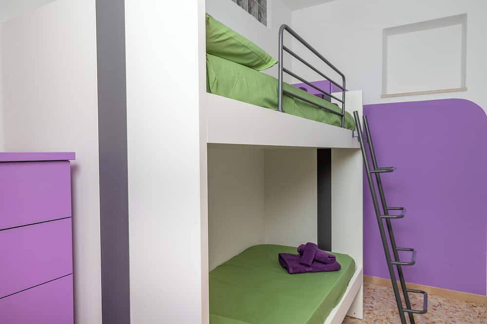 Entire apartment, Appartamento Sopra con vista mare mozzafiato in Gaeta, Latina Province