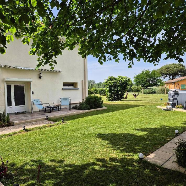 Gîte pour 4 personnes, avec jardin ainsi que piscine et vue à Coutras - 4