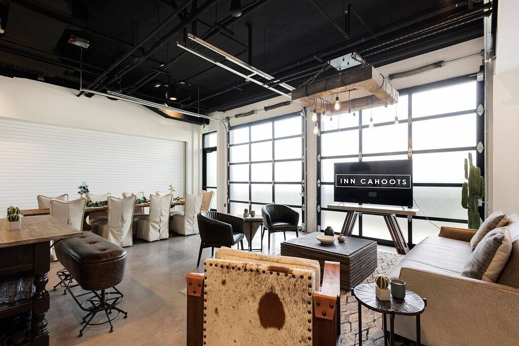 Komplettes All-Suite Hotel in der 6th Street; Großartige Lage, perfekt für Gruppenreisen in Austin, Travis County