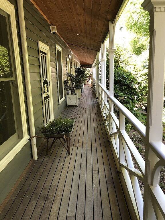 Healesville Garden Accommodation “Retreat” (11 guests) in Yarra Ranges Shire