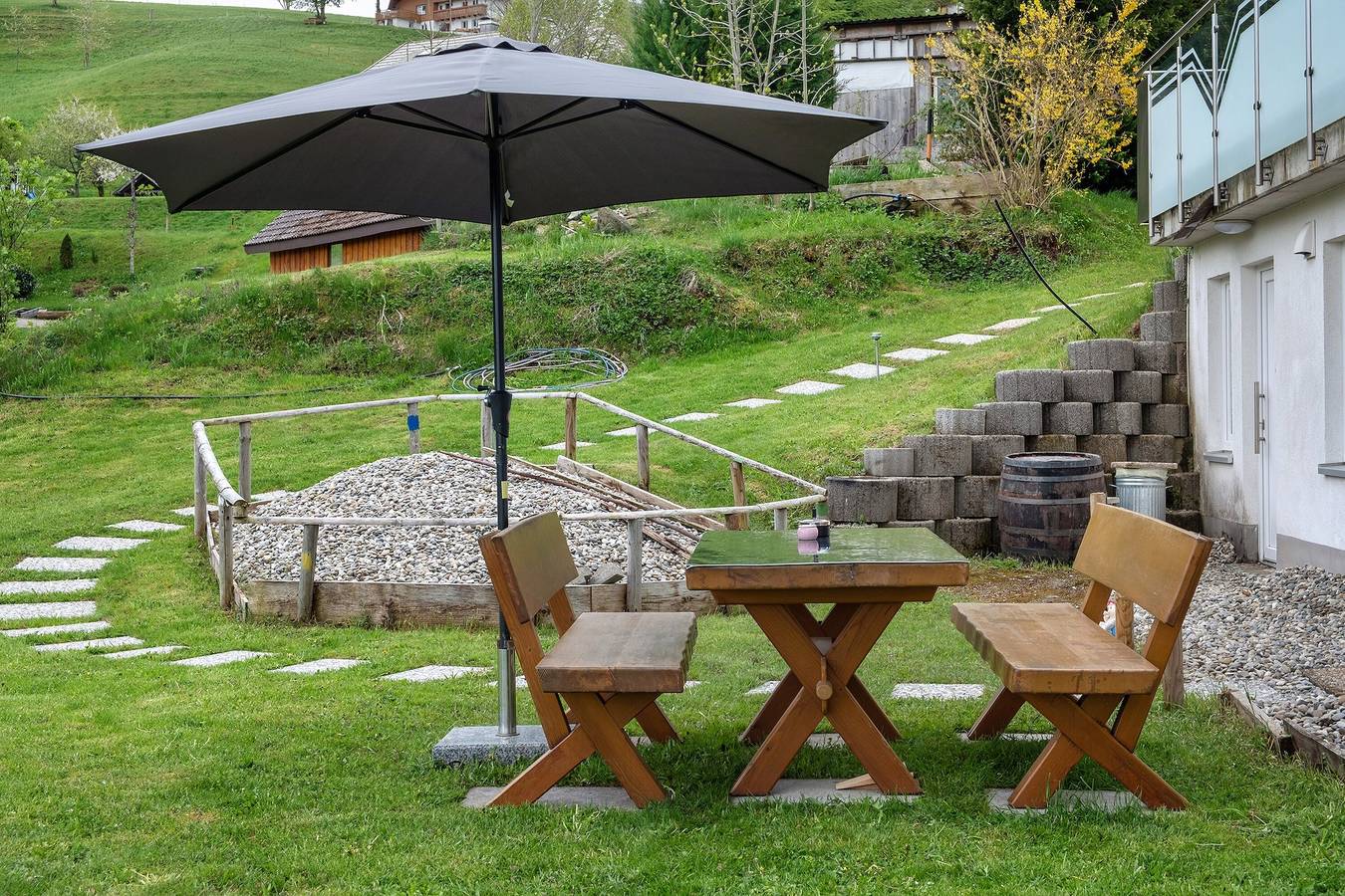 Ganze Wohnung, Ferienwohnung 'Im Grünen' mit Bergblick, Privatem Garten und Wi-Fi in Hofsgrund, Oberried