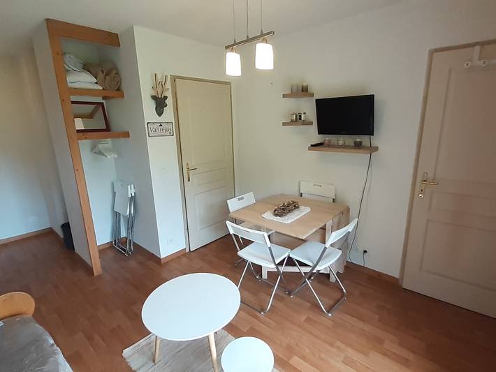 Appartement entier, Charmant 2 pièces pour 4 avec balcon, au pied des pistes à Modane in Valfréjus, Modane