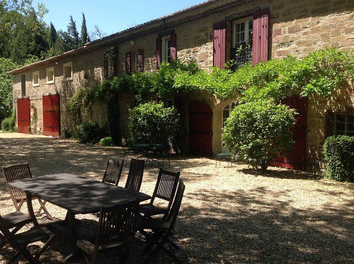 Gîte pour 26 personnes, avec jardin et piscine - 1