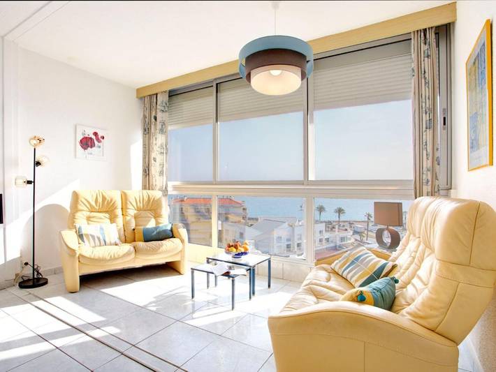 Gîte pour 4 personnes, avec balcon dans Port De Saint Cyprien - 2