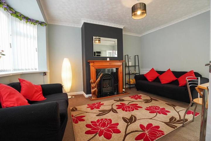 Holiday rental for 5 people, with Terrace and Garden in Cardiff Bay