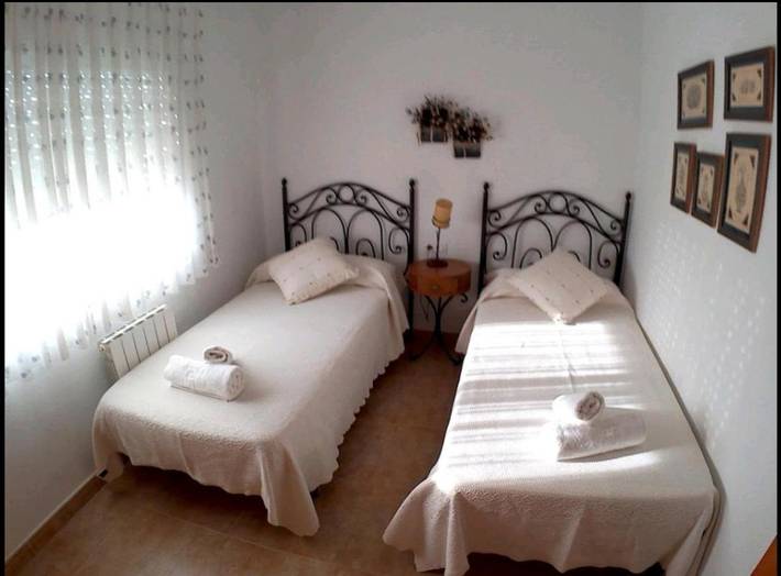 Casa rural para 7 personas, con Balcón y Terraza además de Jardín y Piscina en Cunit - 3
