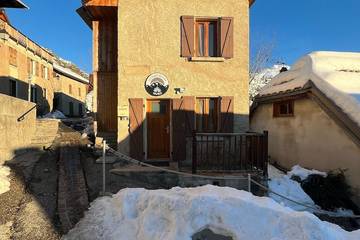 Chalet pour 6 personnes, avec balcon à Huez