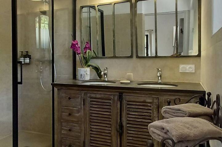 Chambre d’hôte pour 2 personnes, avec piscine et jardin à Le Castellet - 3