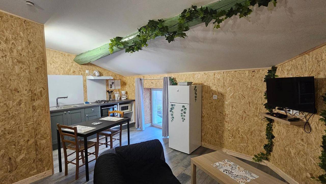 Appartement entier, Studio 4 in Fains-Véel, Région de Bar-le-Duc