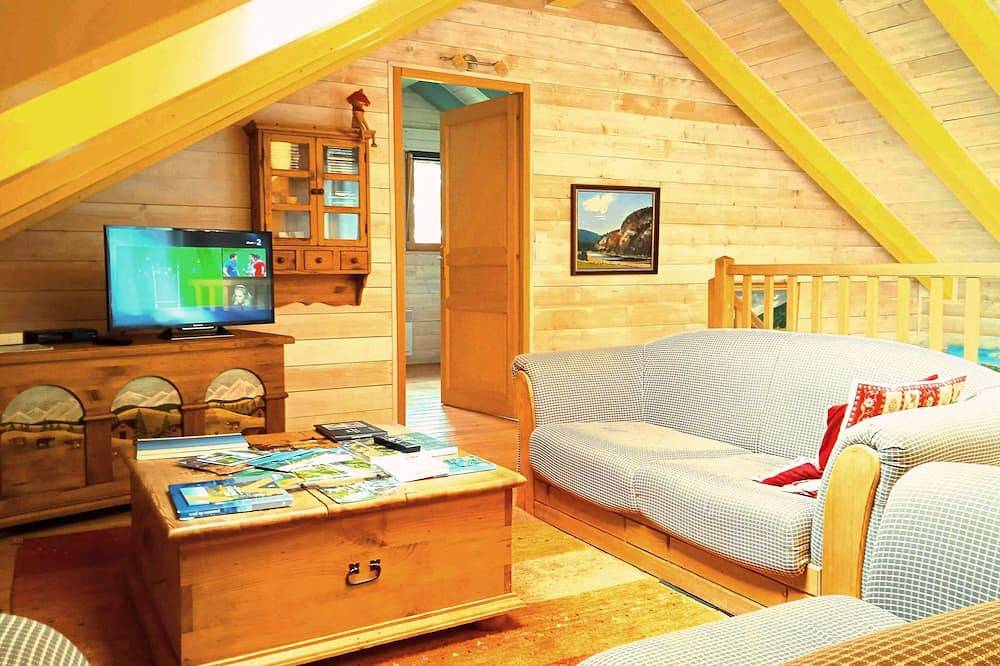 Prachtig chalet op 300m van een van de mooiste meren van Frankrijk. in Doucier, Jura