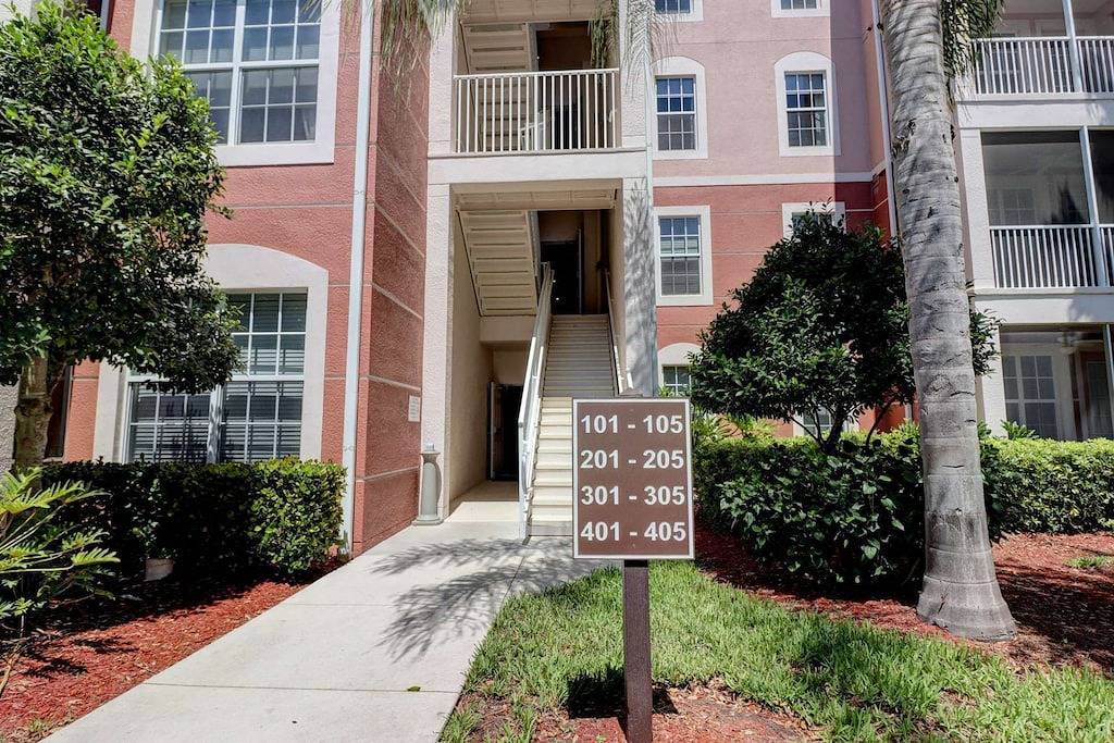 Ganze Wohnung, South Fort Myers Gated Community! Heated Pool & Hot Tub! Close to Beaches, Shopping & Dining! in Iona, Southwest Florida