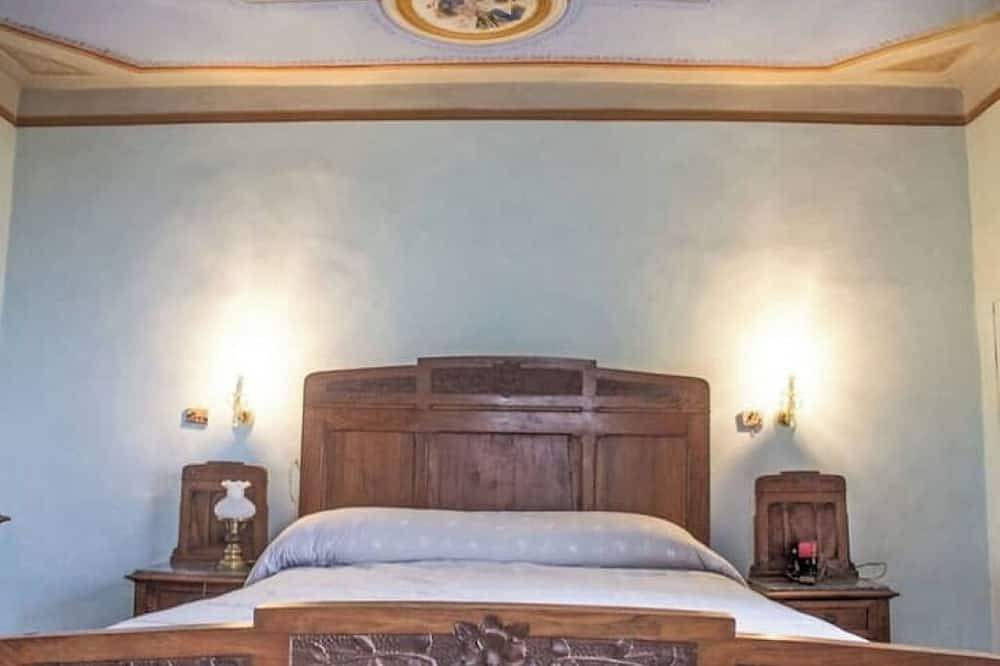 Villa Cesari Tiberi - private pool and frescoes in Marsciano, Provincia de Perugia