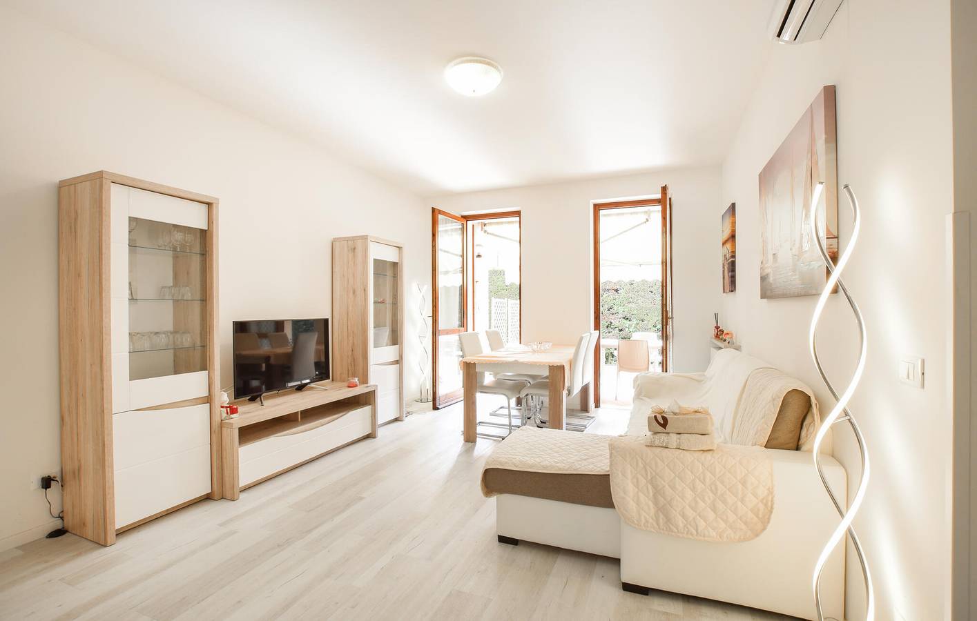 Apartamento vacacional entero, Apartamento de lujo cerca del centro de Bardolino y de la playa in Bardolino, Montañas Garda