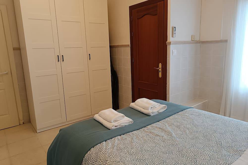 Ganze Wohnung, Typisch andalusischen Patio, charmant, sehr ruhig und hell in Central Seville, Sevilla